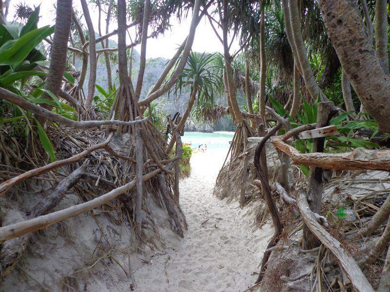 Entrada da praia de Maya Bay