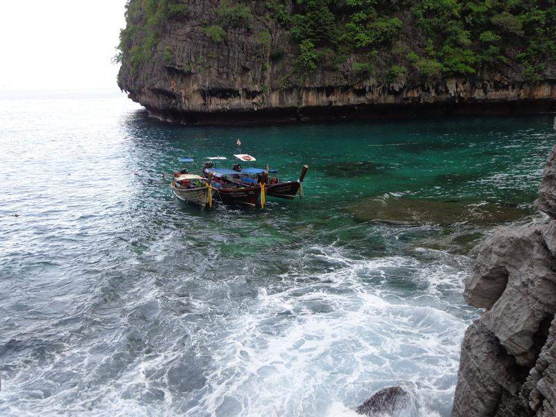 Entrada perigosa em Maya Bay