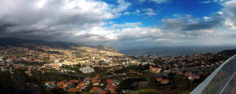 Funchal visto do Pico do Barcelos