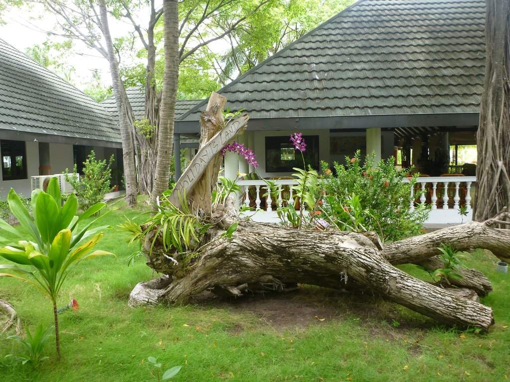 Holiday Island Resort