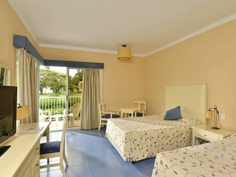 Iberostar-tainos-bungalow-rooms-800x600