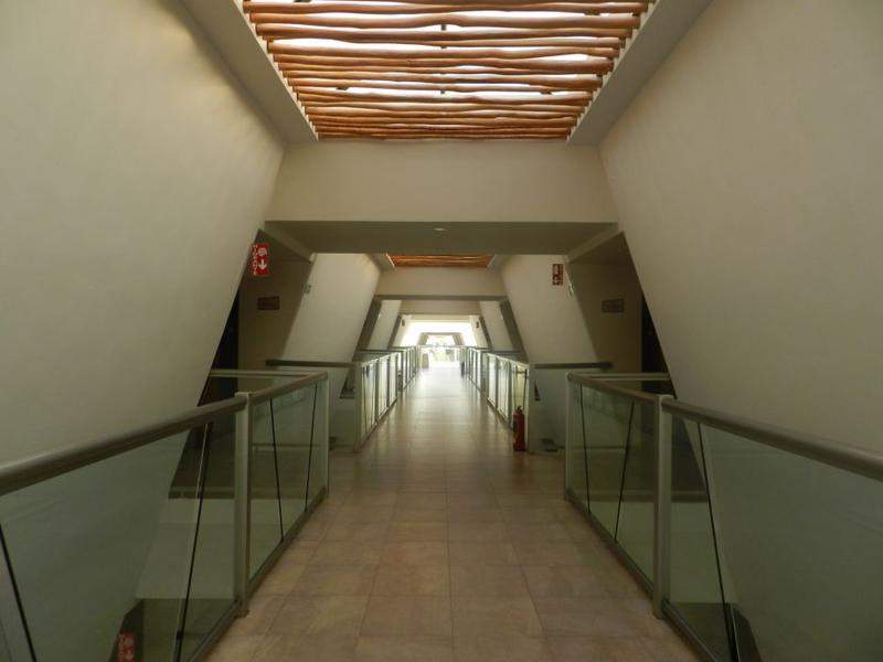 Interior dos edifícios do Mayan Beach