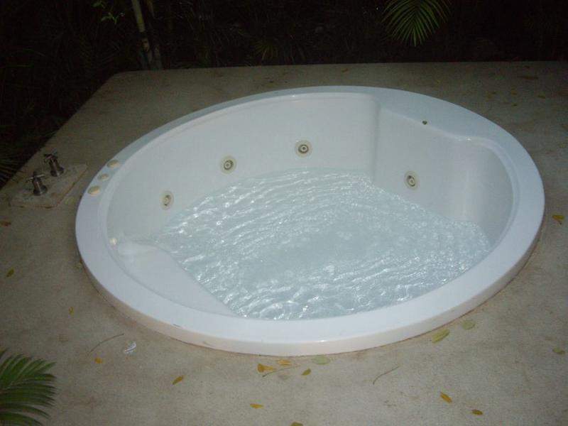 jACUZZI2