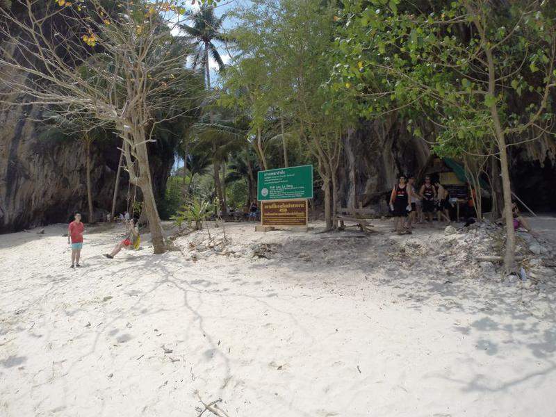 Ladding Island (Hong Island)