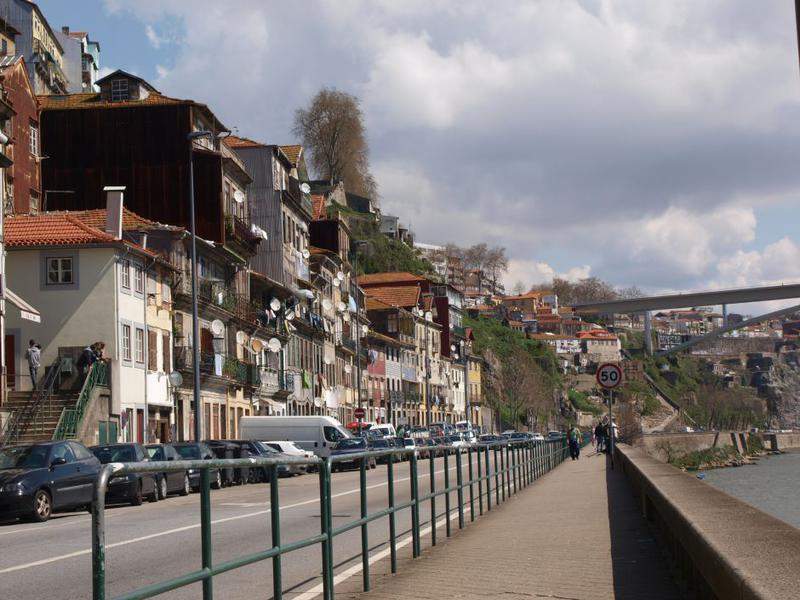 P3293922