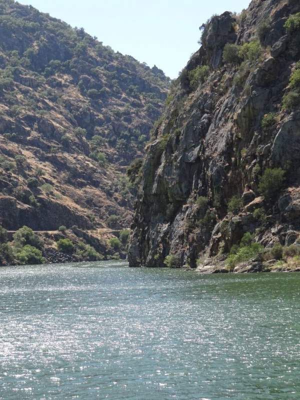 Penhascos do passeio do Douro