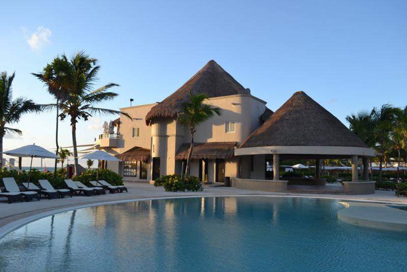 Piscina /Bar