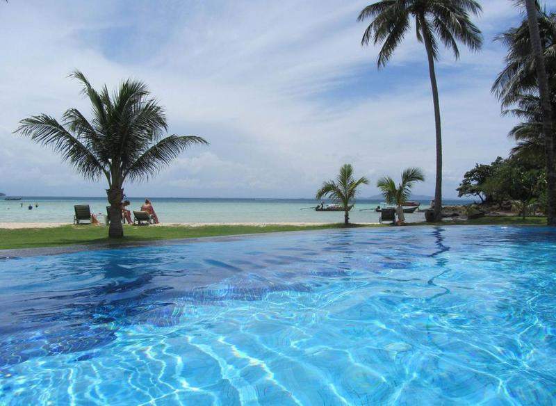 Piscina e Praia - Phiphi island vilage