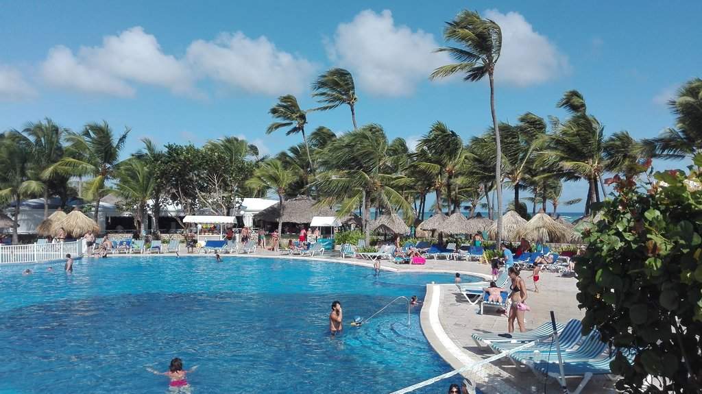 Piscina junto à praia
