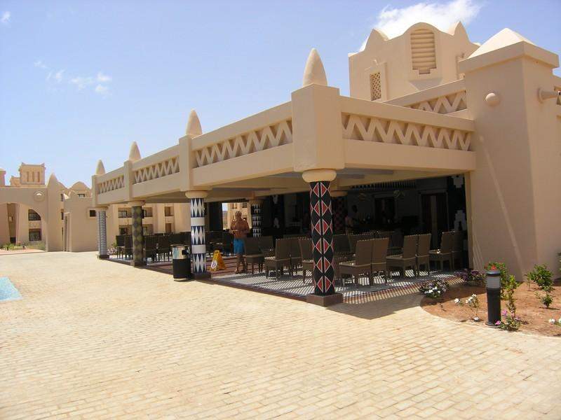 PiscinaAdultosBar.JPG