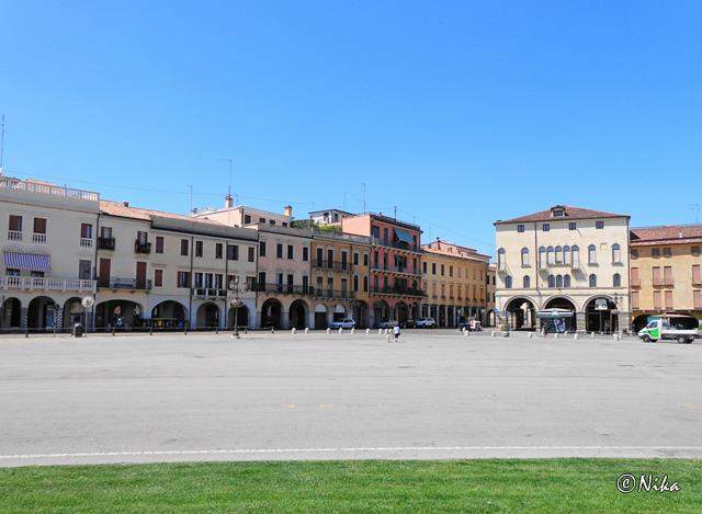 Prato della Valle3.JPG
