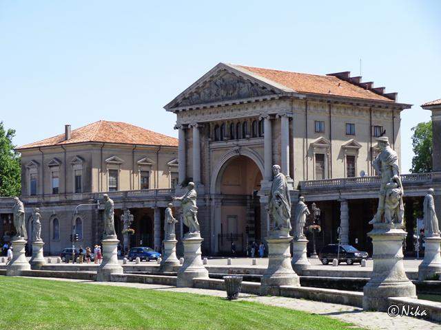 Prato della Valle4.JPG