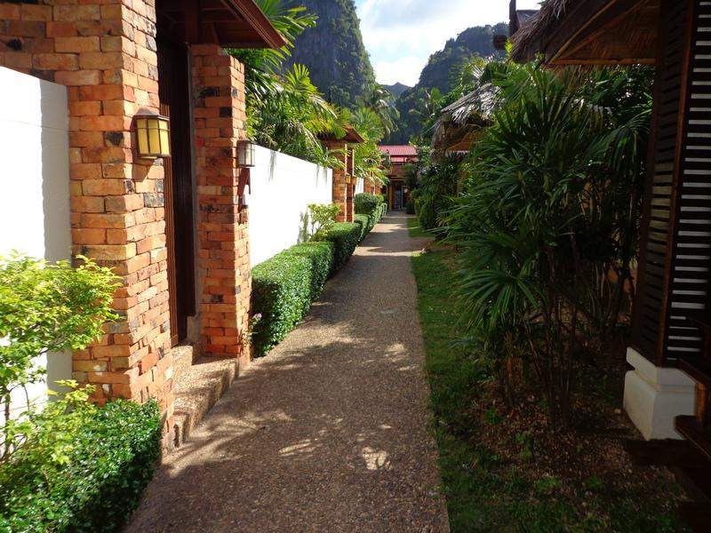 Railay Bay Hotel a rua do nosso Bungalow