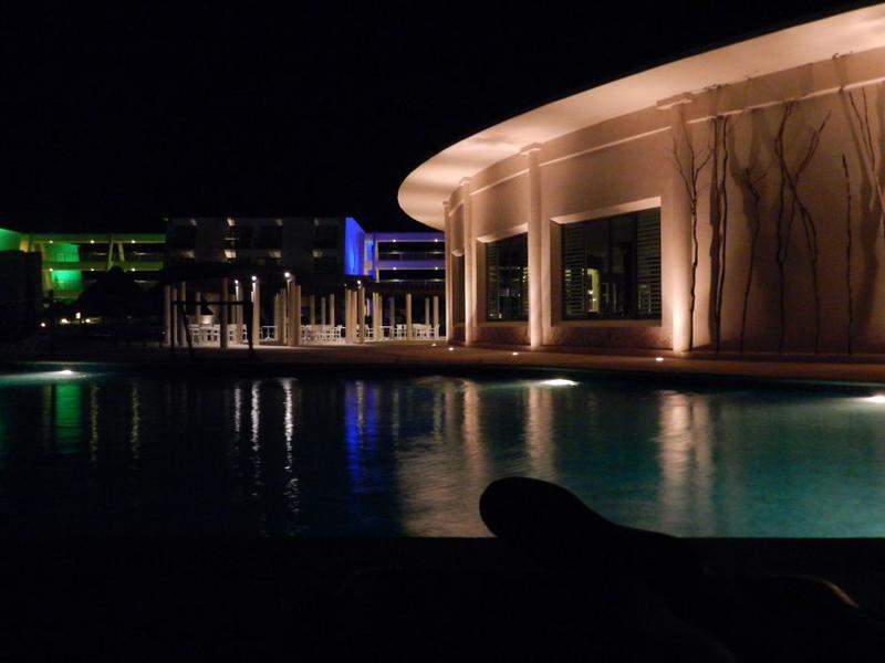 Restaurante e piscina