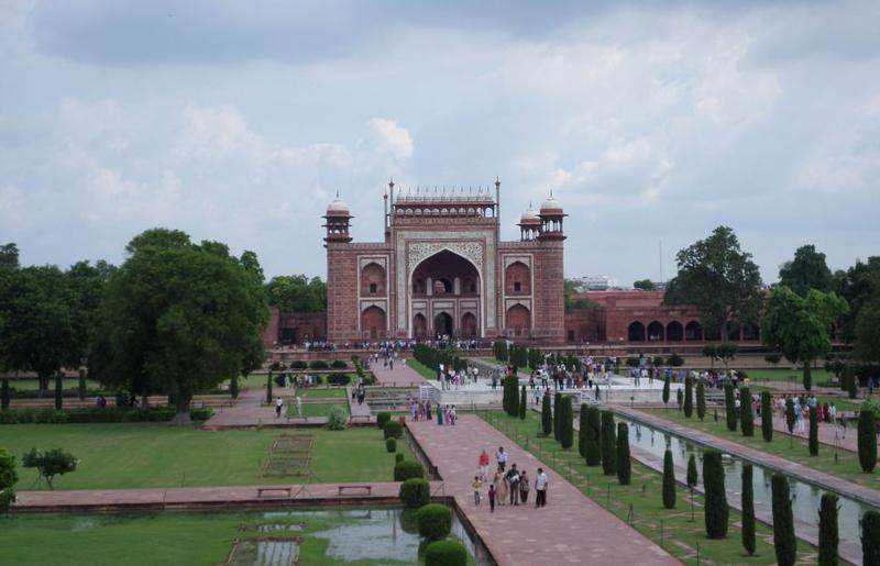 Taj 4