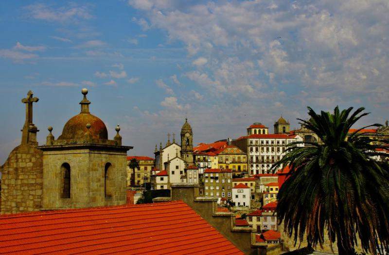 TOUR PORTO 1 085