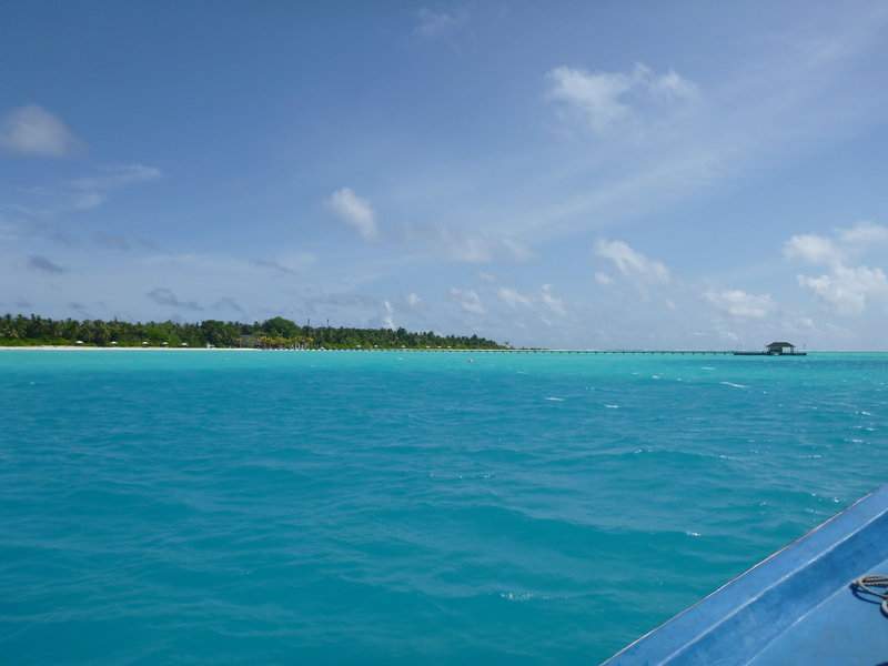 Viagem de Dhoni para o Holiday Island Resort