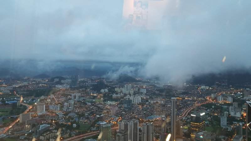 Vista do andar 86 Petronas Twin Towers