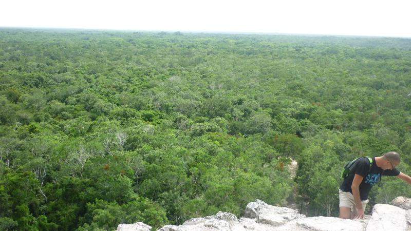Vista na pirâmide de Coba