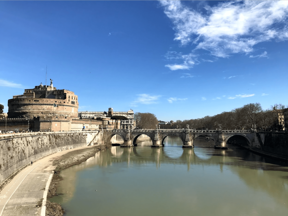 Vista para o Castelo e Ponte Sant'Angelo
